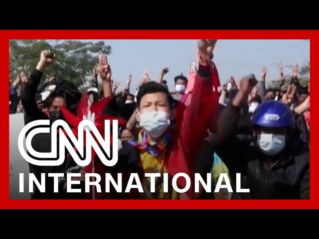 CNNi: Myanmar protesters clash with police, demand democracy