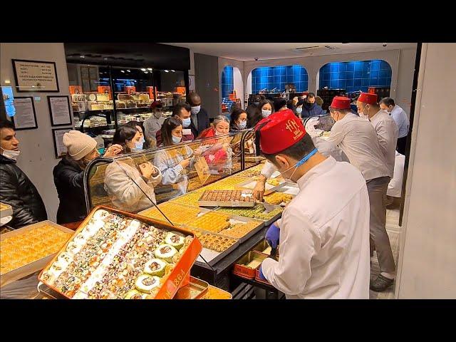 HAFIZ MUSTAFA IN SIRKECI ISTANBUL, FAMOUS TURKISH DESSERT STORE, TURKISH BAKLAVA, TURKISH DELIGHT