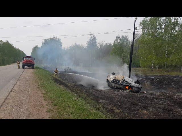 Автоледи вылетела с дороги и врезалась в столб. Новости Азнакаево