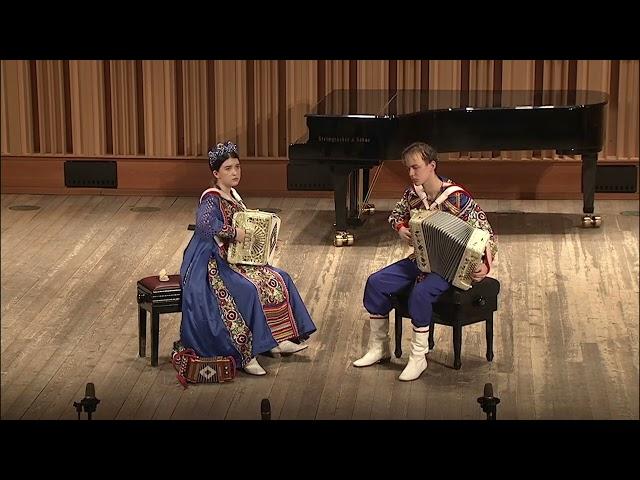 ИСПАНИЯ в РУССКИХ ГАРМОНЯХ  Миша и Алина Хлебновы