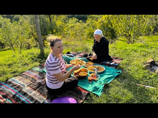 Visiting Grandma and preparing Tasty Dishes in the Village 