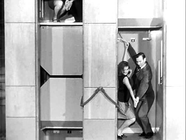 Танец в лифте / Dance in the elevator (1967)