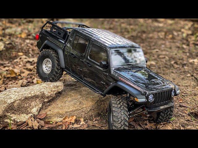 Unboxing the NEW Axial SCX10iii Jeep Gladiator RTR, first drive