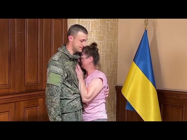 Мать российского военнопленного приехала в Украину увидеть сына