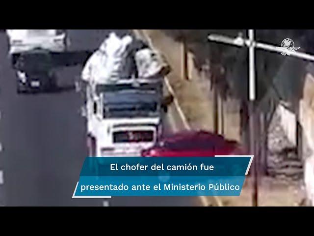 Trabajadores de camión de basura salen volando tras choque con auto en Edomex