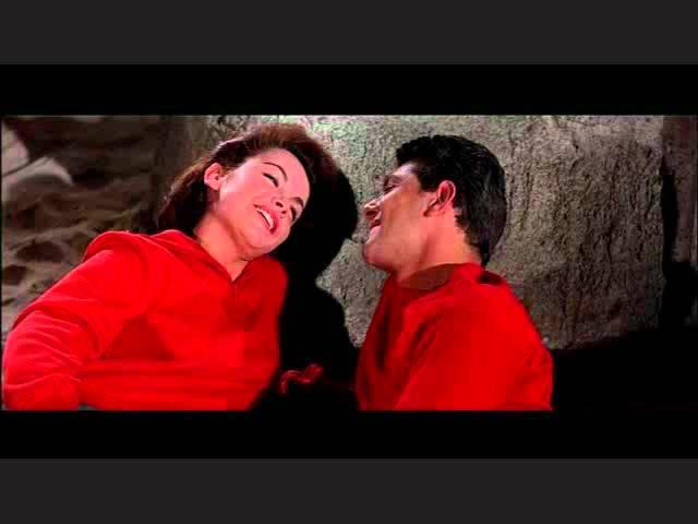 Annette Funicello - I Dream About Frankie.wmv