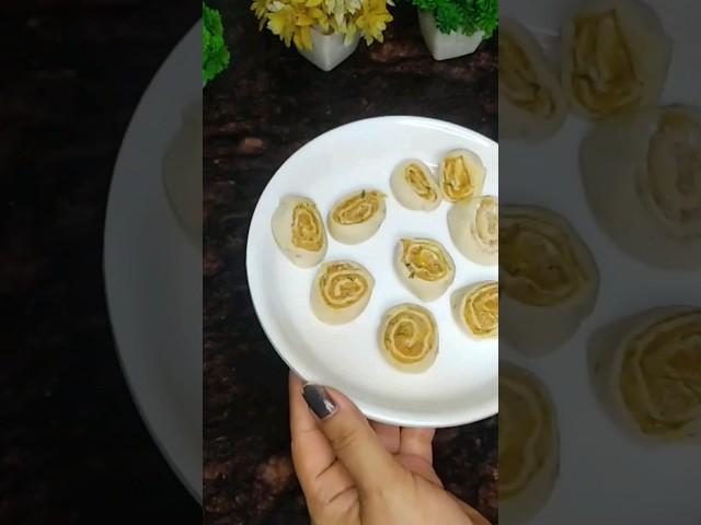 try this yummy samosa roll#shorts#viral#trendingshorts#samosarolls#swad-e-behatareen