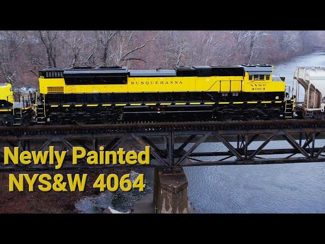 Newly Repainted NYS&W 4064 over the Oakland Trestle