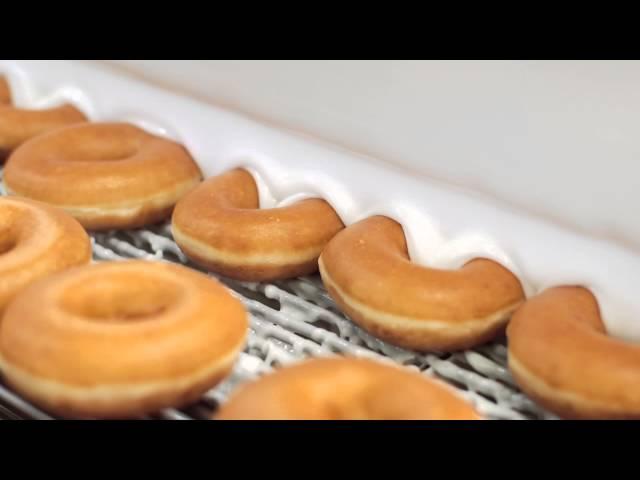 Krispy Kreme - making the Original Glazed