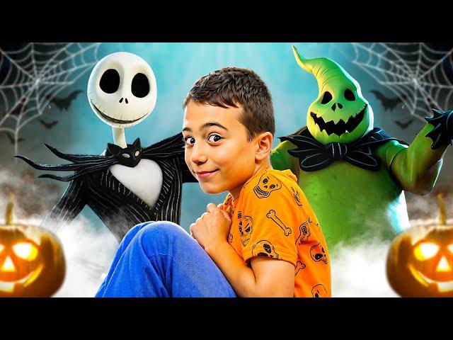 Matteo Gets Into The Halloween Spirit | Trick or Treat | @DeeDeeShow