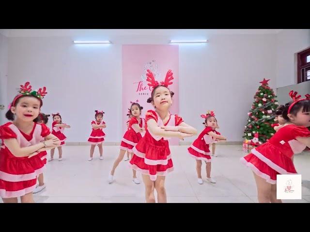 Ông Già Noel - The Queen Dance Studio