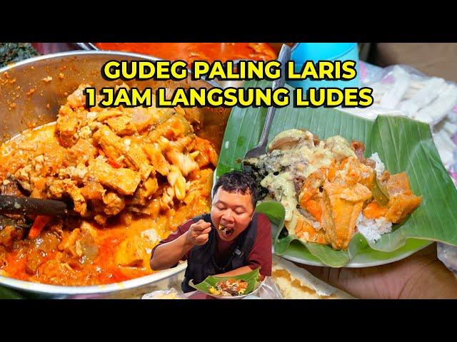 1 JAM LANGSUNG LUDES! JUALAN GUDEG PINGGIR JALAN BELUM BUKA ANTRINYA UDAH RAME BANGET!