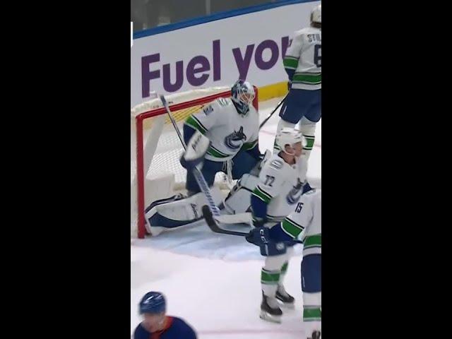 Bo Horvat REVENGE GOAL vs Vancouver Canucks #shorts