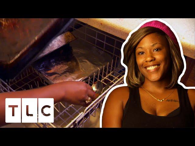 Cheapskate Uses Her DISHWASHER To COOK Lasagna! | Extreme Cheapskates