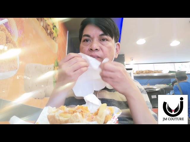 Nag meryenda Lang ng  fish burger si JM Couture