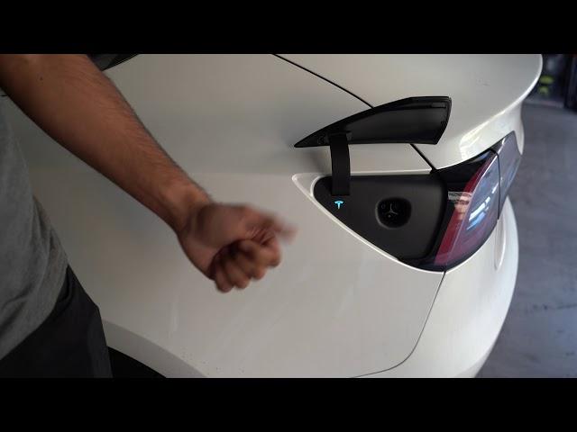 Tesla Model 3: Orientation - Charging Port