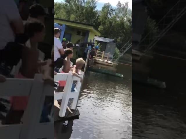 Me trying waterski for the first time (funny)