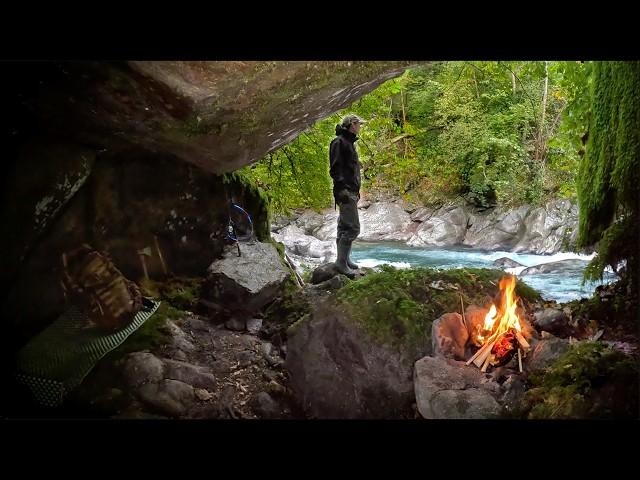 Surviving in a Natural Cave Shelter during Heavy Rain