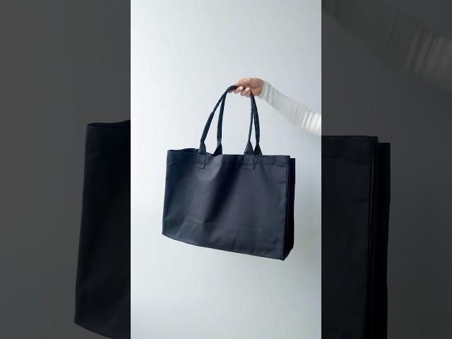 Big, Black & Built to Hold  Monochrome Tote with Depth #ToteWithSpace #MonochromeBag