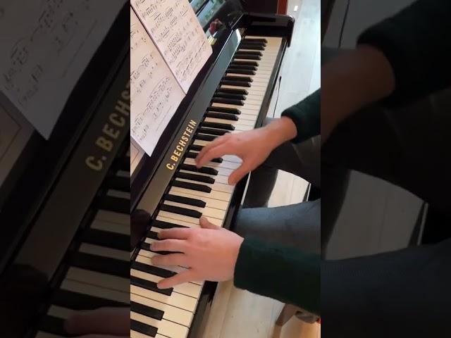 OLEG MOROZOV EN SCHOOL TOF-DEBUSSY-OEFENEN