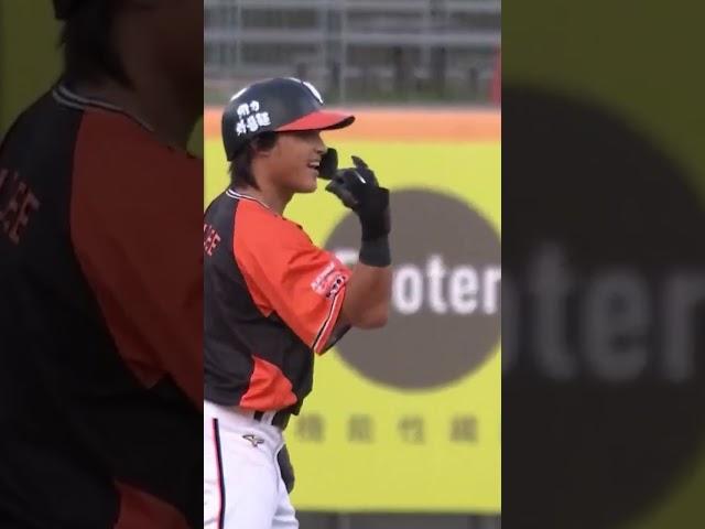 Cheng-Ling rips a huge 2 RBI double to left center field