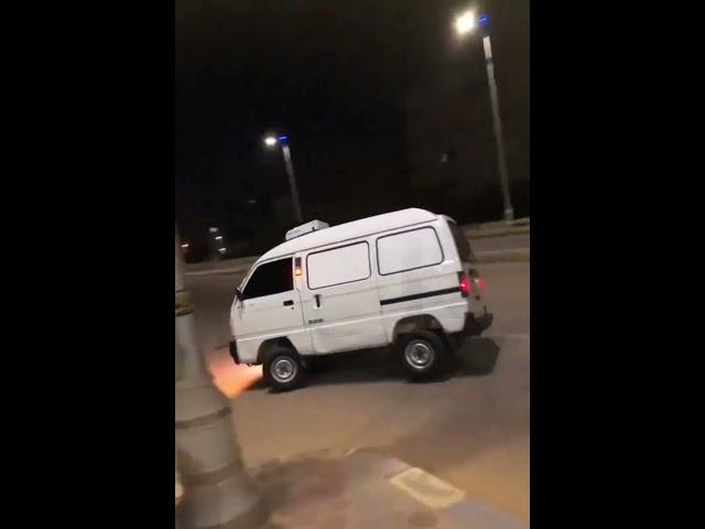 ЮРА ВОЛКОВ ПЕРЕВЕРНУЛ СВОЕГО ДИМАСИКА #волков #юраволков #бмв #мерседес #фейк