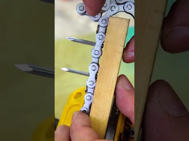 DIY Universal Wrench from a Chain: Simple Tool Hack