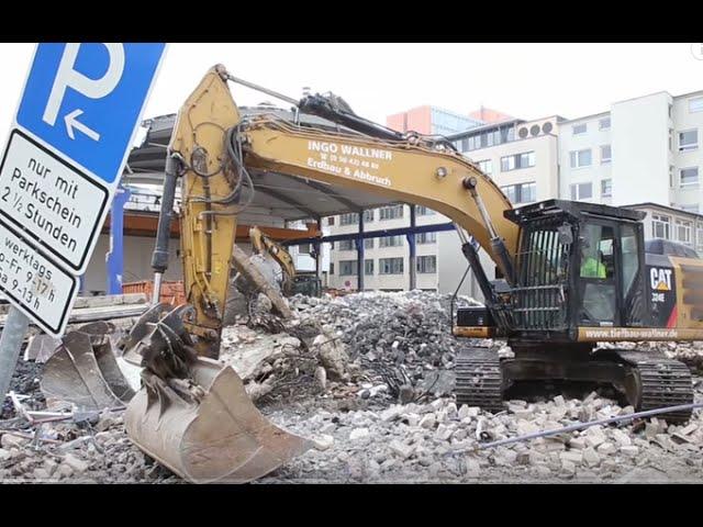 Bagger im Einsatz - Halle in Hannover wird platt gemacht! TEIL I