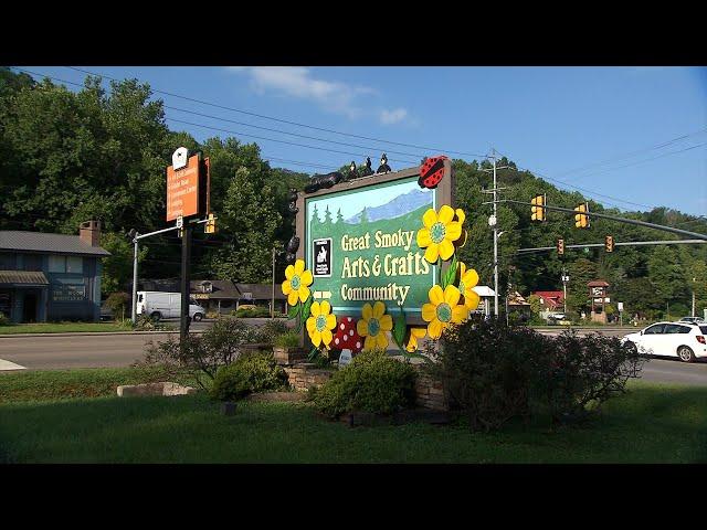 Gatlinburg Arts and Crafts Loop l Tennessee Crossroads l 3517.1