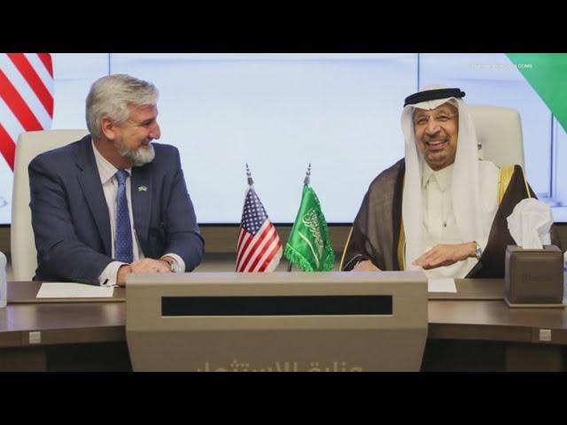 Indiana Gov. Eric Holcomb travels to Middle East for final economic trip