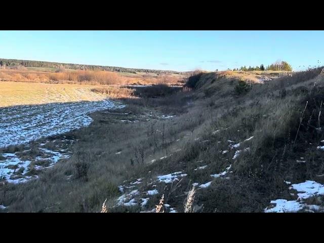 Сделали беседку и родник. Вода бежит.