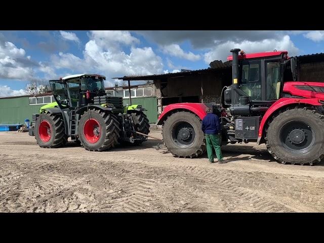 Claas Xerion 5000 vs Kirovets K742