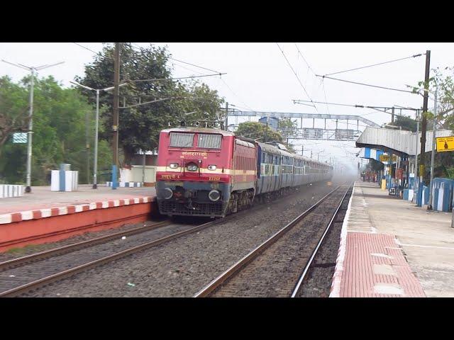 18627 Ranchi Intercity Express storming through Madhusudanpur