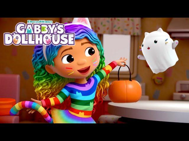 Making Banana Ghosts for Cat-O-Ween | GABBY'S DOLLHOUSE | Netflix