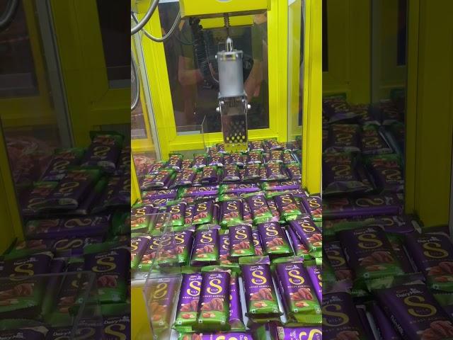 Great chocolate win  #arcade #timezone #arcadegames #clawmachine #gamezone #jackpot #gaming