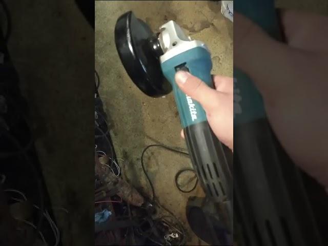 Makita g5030