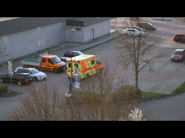 krankenwagen und Notarzt in georg-dreke-ring in Prenzlau