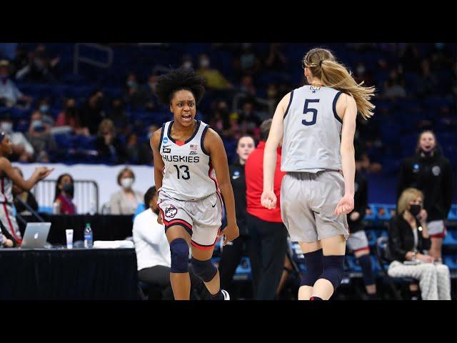 Watch UConn's complete 19-0 run that sparked comeback win over Baylor