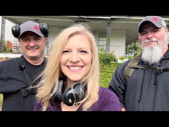 37) Metal Detecting with Southern Relics While They Compete For A Gold Medallion.
