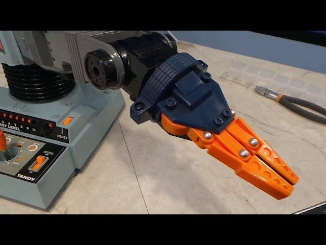 Repair and Restore of Radio Shack's Armatron Robotic Arm from 1984.