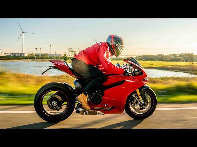 DUCATI PANIGALE 1199S FULL TERMIGNONI EXHAUST SOUND / FLY BY'S / REVS / START UP