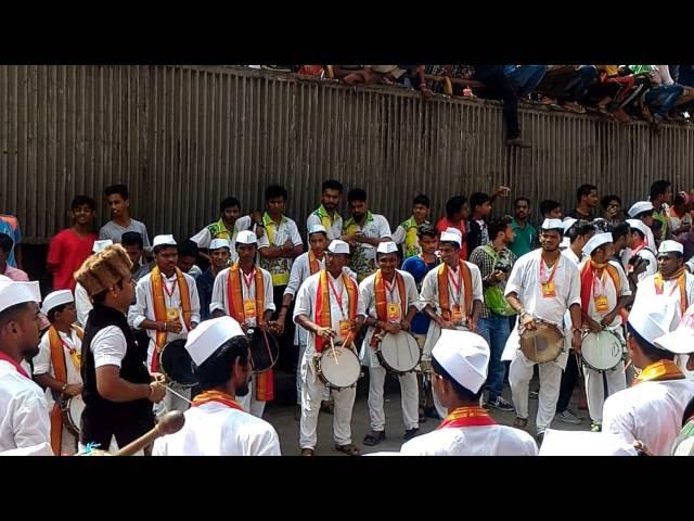 Parleswar Dhol Tasha Pathak (Vile Parle, Mumbai) at Fort cha Raja Aagman Sohala 2016