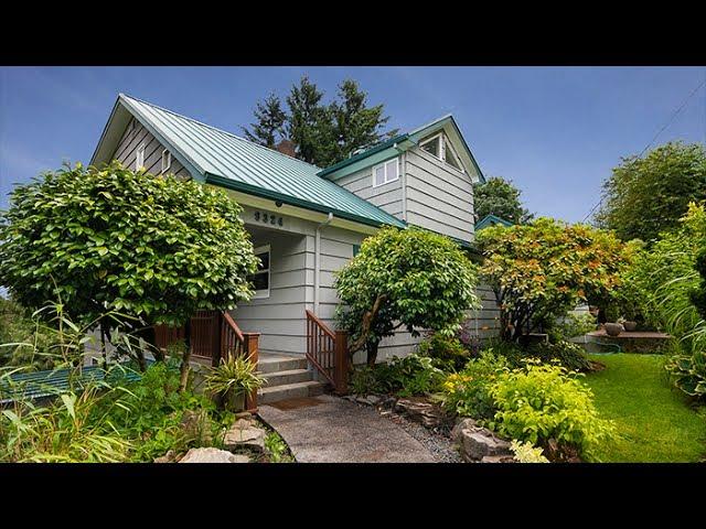 Portland Oregon Real Estate  - 9324 SW View Point Ter, Portland, OR 97219 - Pienovi Properties