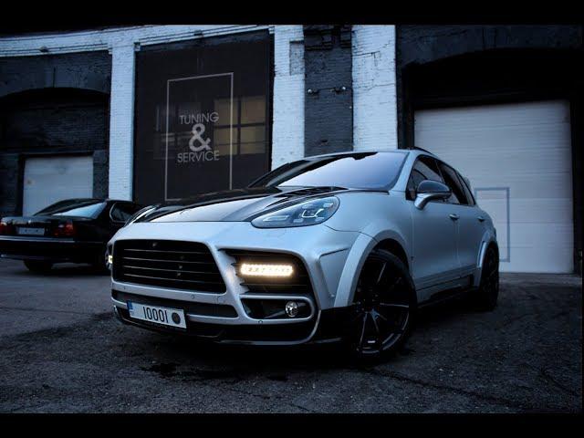 Porsche Cayenne GTS, тюнинг Mansory, на черных дисках - в движении по ночному городу Киеву