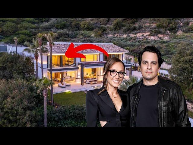 Inside Kat Timpf’s House Tour 2025, Luxury Cars, Net Worth, Lifestyle & Love Life Revealed!