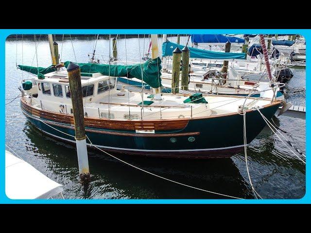 This WEIRD Old Boat Could Take You ANYWHERE [Full Tour] Learning the Lines