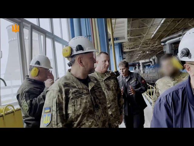 Ukraine top commander visits Rivne nuclear plant to assess risk at Zaporizhzhia