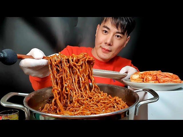 SUB) Delicious Jjapaghetti, Fried Eggs, and Kimchi Mubang (black bean noodles, kimchi, asmr)