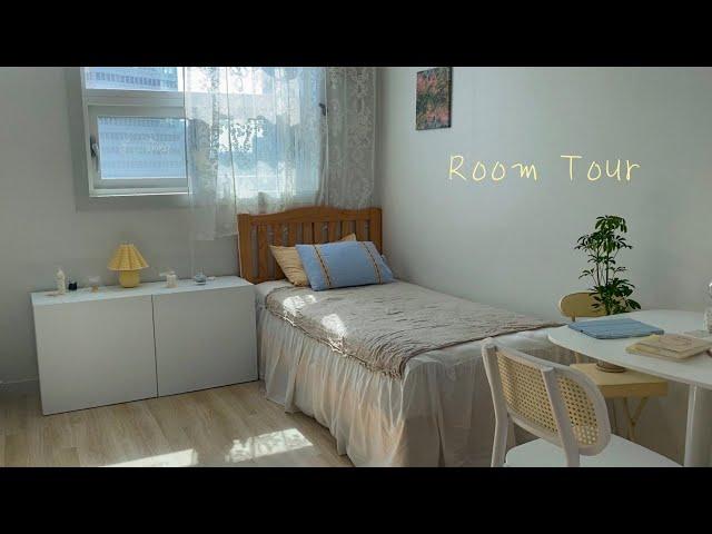 [Room Tour](sub) 룸투어 2탄 | 5평 원룸 인테리어 | 5평에 테이블 안락의자 두는 로망 실현한 자취생 | 랜선집들이 | 대학생 방꾸미기