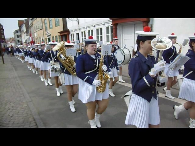 Desfile de señoritas en Helsingør, Dinamarca